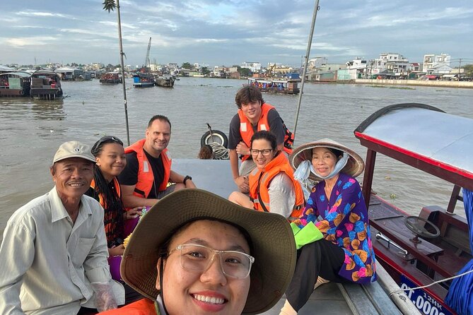 1-Day Cai Rang Floating Market-Biking & Cu Chi Tunnel Trip - What you can do at Cai Rang without turning it into a food frenzy