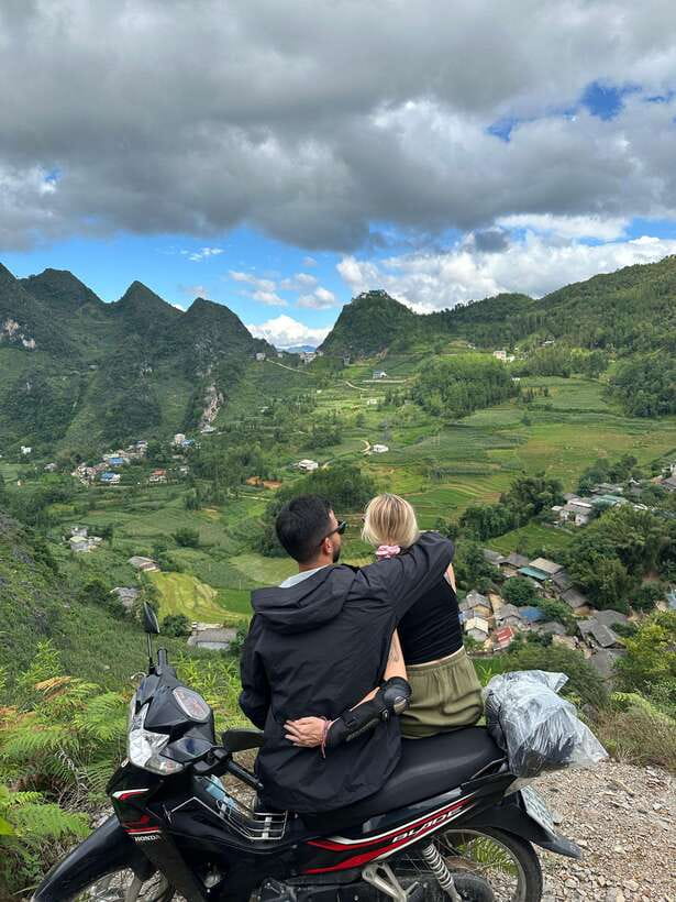 1 Day Ha Giang Loop Tour by Motorbike with Easy Rider - Real - Quản Bạ District: Twin Mountains, Heaven’s Gate, and snack-time culture