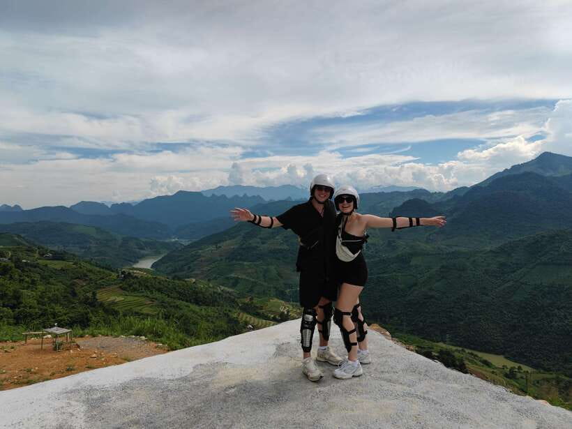 1 Day Ha Giang Loop Tour by Motorbike with Easy Rider - Real - Lunch near the junction area: a real break, not a quick snack