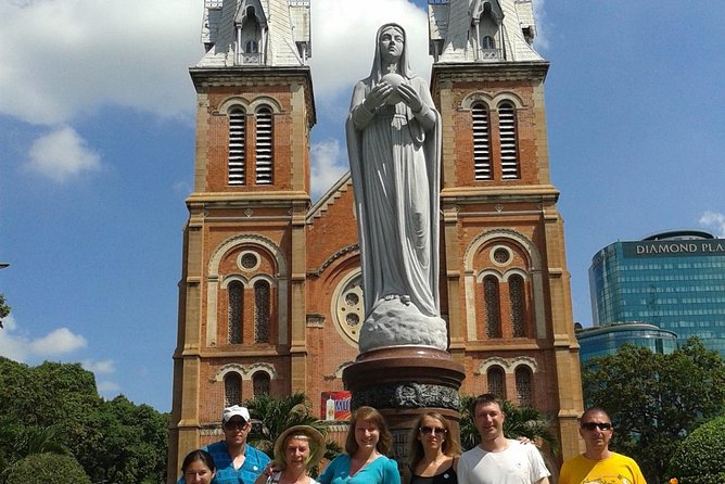 1-Day Ho Chi Minh City & Cu Chi Tunnels-Deluxe Group Of 10 Max - Guide quality: where Tri and Ken make the difference