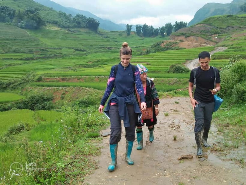1-Day Sapa Long Trek - Rice Field Terrace, Ethnic Culture - Starting in Sapa Town: Morning Air and the Fansipan View