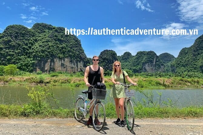 10-Day Vietnam Discovery from North to South | Best Packages - Fansipan Cable Car Day: A Summit-Style Morning and Then Back to Hanoi