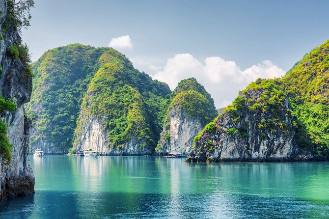 10-Day Vietnam Itinerary | Luxurious Discovery | Best 2026-27 - Day 1 in Hanoi: arrival pickup and a gentle start