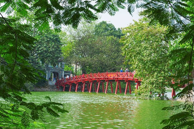 12-Day Tour to Vietnam and Cambodia from Hanoi - Hanoi sightseeing day: One Pillar and the best way to read the city
