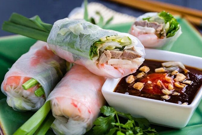 12 Tasting Street Food & Sightseeing By Scooter with Student - Is It Safe and Comfortable for Solo Travelers?
