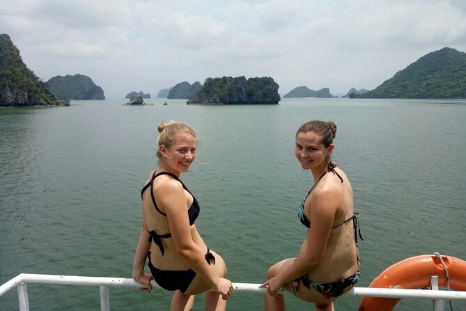 2-Day cruise in Lan Ha bay and Ha Long with plankton excursion - The Big Hook: Kayaking at Night to See Plankton Glow