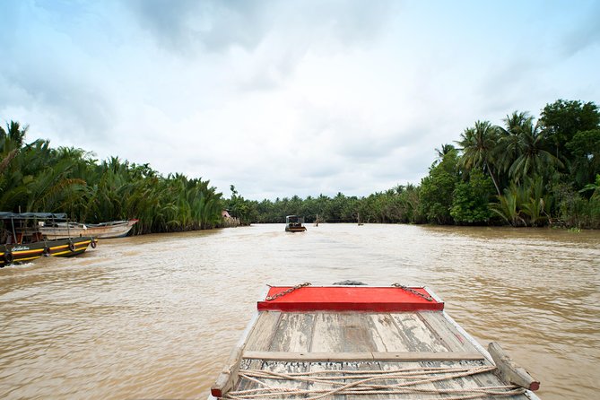 2-Day Glimpse of Mekong Delta Vinh Long & Can Tho - The bike ride through rural paths and fruit-orchard walking