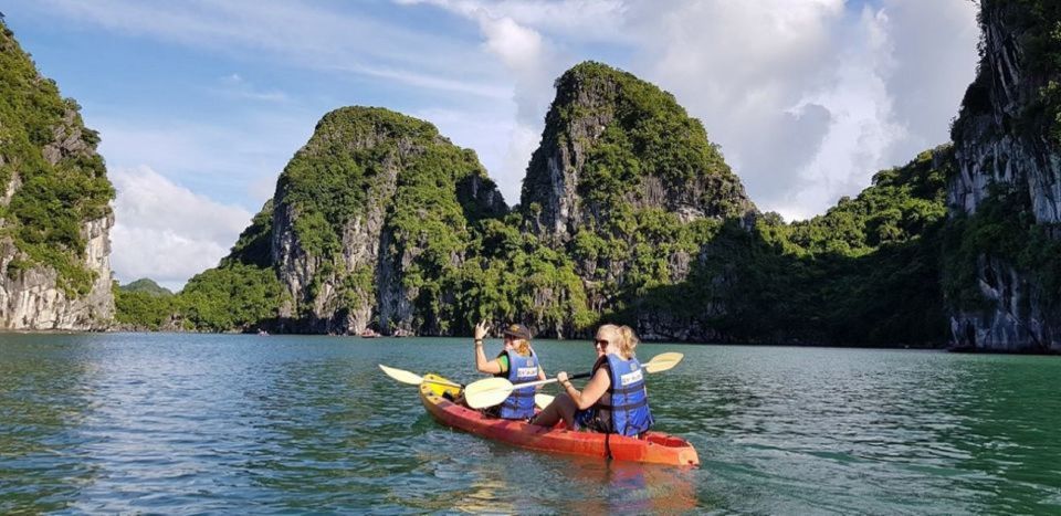 2-Day: Hanoi - Ninh Binh - Halong Bay Luxury Cruise - Guides Make a Big Difference on This Route