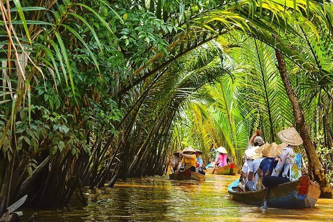 2-Day Mekong tour from HCM Boat-bike-cooking class-visit forest - Cai Rang at sunrise: the floating market is the main event