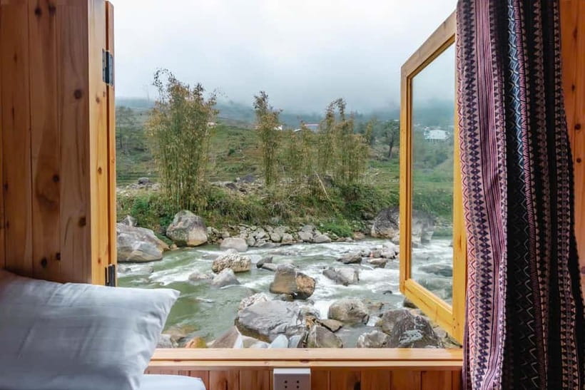 2-Day Sa Pa Ethnic Homestay Tour & Trek with Limousine Bus - Day 1: From Sapa Town to Lao Chai, Then Down the Trail to Ta Van