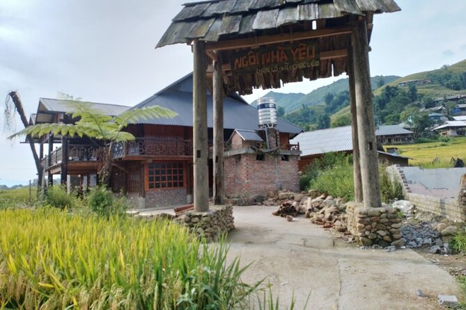 2-Day Sapa Guided Tour Slipping in Homestay From Hanoi - Motorbikes, passes, and waterfalls: day one’s best hits