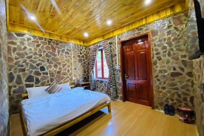 2 Days 1 Night Ban Gioc Waterfall Tour from Hanoi By Limousine - Day 1 Stops: Rice Fields, Sugarcane Village, and Quang Hoa Lunch