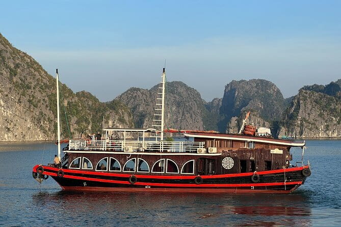 2 Days 1 Night Visit Lan Ha Bay - Classic 3 cabins cruise - Hanoi Old Quarter pickup to Beo Harbor: expect an early, smooth handoff