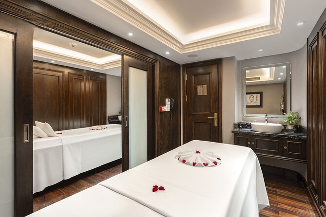 2 Days Cruise Exploration in Halong Bay from Hanoi - Lan Ha Bay lunch and the welcoming rhythm on board