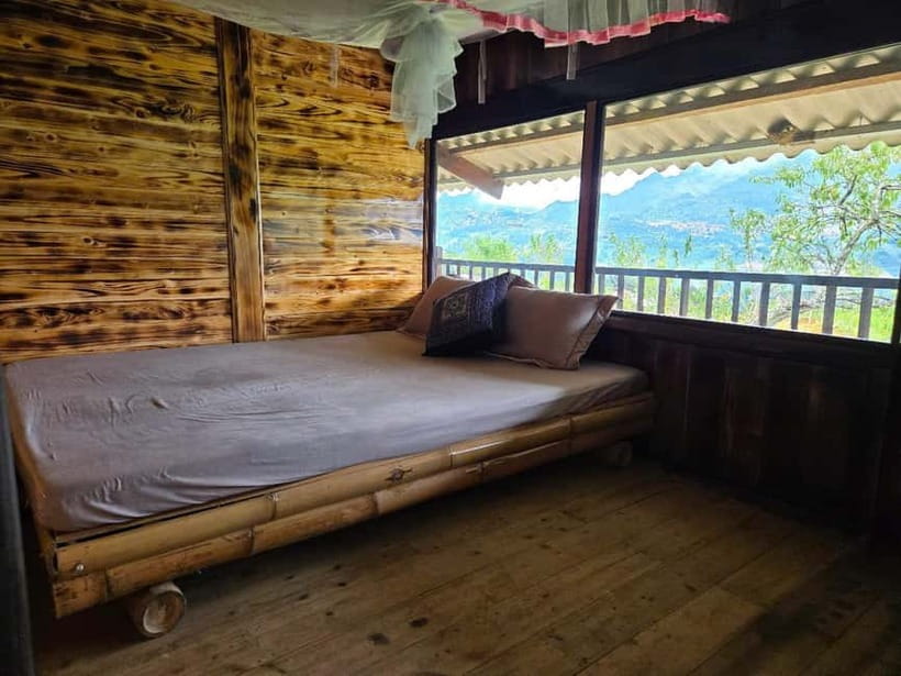 2 Night Lao Chai-Ta Van Homestay- Trekking & Fansipan Visit - Getting to Sapa: limousine bus timing and the sleeper-bus reality