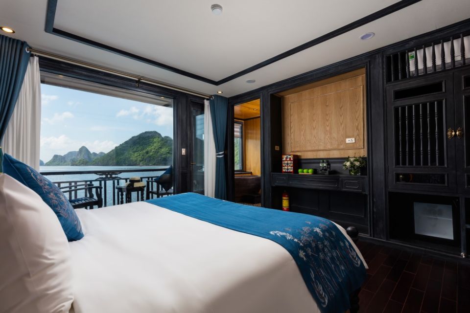 3-Day 2-Night Lan Ha Bay 5-Star Cruise - Day 2: Viet Hai village cycling plus Ba Trai Dao kayaking and swimming