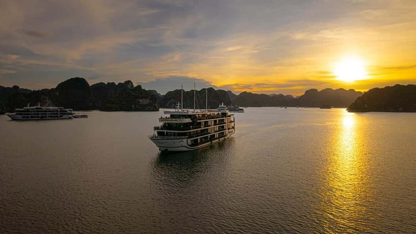 3-Day Lan Ha Bay & Viet Hai 5★ Cruise + Free Hanoi Pickup - Ba Trai Dao Afternoon: Scenery, Kayaking, and Beach Time