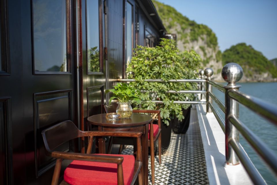 3-Day Ninh Binh Bungalow & Ha Long Bay 5 Star Cruise - Day 1 from Hanoi to Ninh Binh: Hoa Lu by bike, Tam Coc by sampan, then Mua Cave