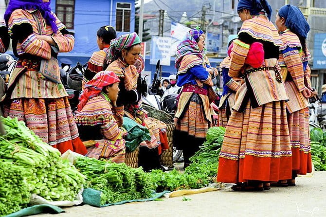 3-Day Private Ha Giang Loop Car Tour: Scenic Adventure from Hanoi - Day 1 from Bắc Sum Pass to Lũng Cú and Đồng Văn