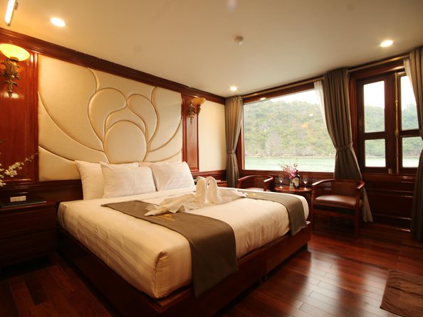 3 days cruise to Lan Ha Bay on Calypso Cruises - First Afternoon on the Water: briefing, lunch, and karst views