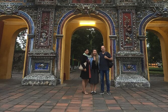 3-Hours Hue Imperial Walking Tour with Guide with Lunch/ Dinner - Starting at the Nine Holy Cannons: bronze art with a purpose