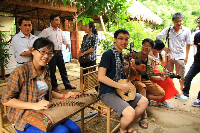3D2N Mekong - Floating Market - Chau Doc - Boat To Phnom Penh - Fruits, biking, and Southern Vietnamese folk music: the in-between moments