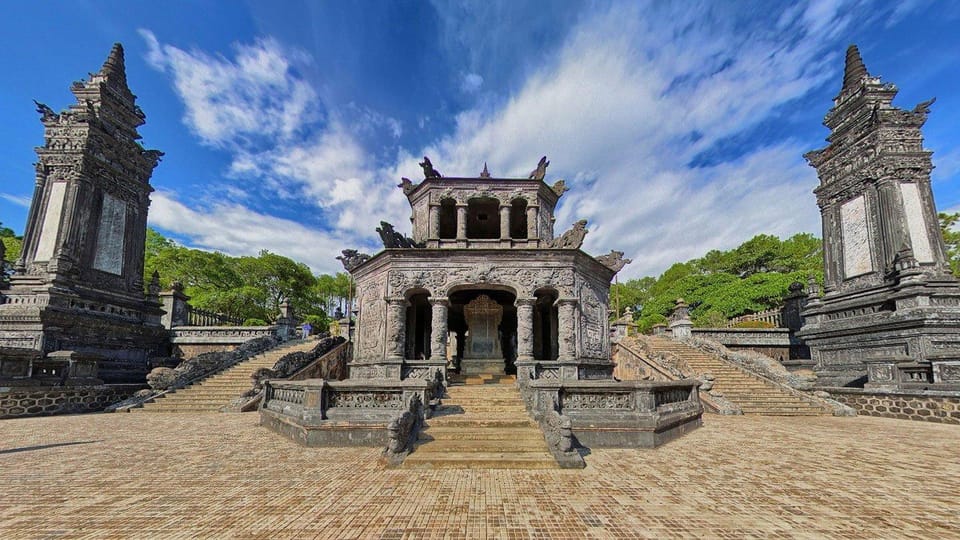 4-Day 3-Night: Explore Vietnam Central Heritage from Da Nang - Fantasy Park and the Cable Car Down, Plus My Khe Beach Reset Time