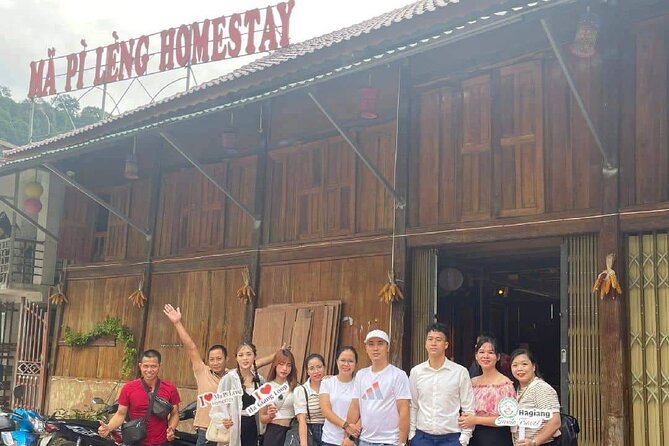 4-Day Ha Giang Loop Tour (small group with easy rider) - Day 1: Quan Ba Heaven Gate, Lung Tam weaving, and the quiet of Du Gia
