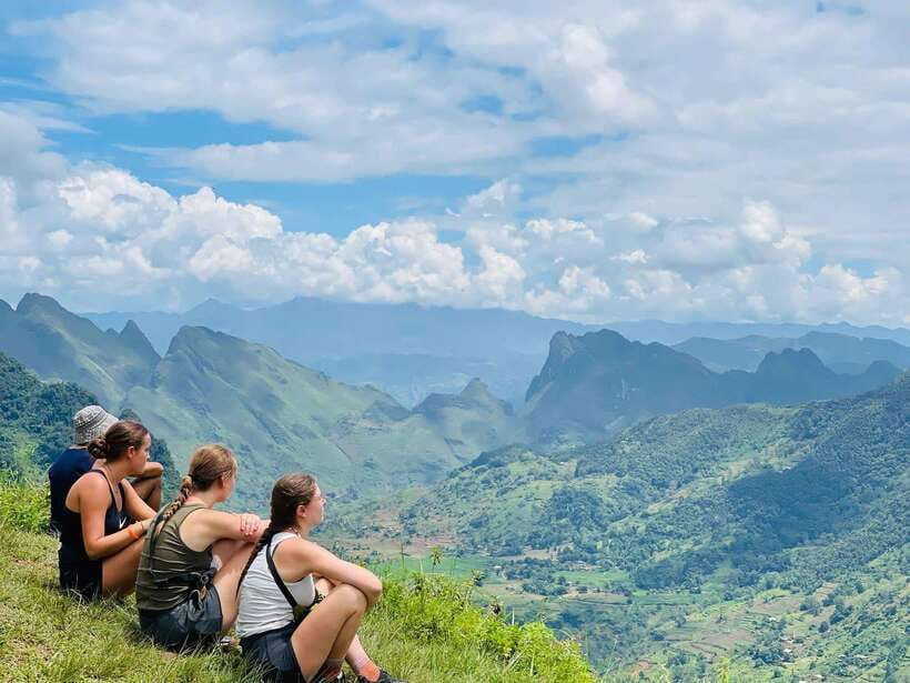 4-day Motorbike Ha Giang Loop Luxury Tour With Easy Rider - VIP Hanoi–Ha Giang: the overnight bus that sets the tone