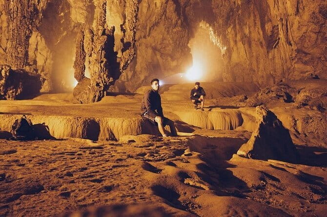 4-Days - Ha Giang loop- Cao Bang and Ban Gioc waterfall - Day 1: Bắc Sum Pass, Lung Khuy Cave, and a calm night in Yên Minh