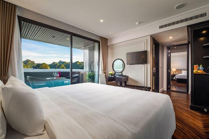 5/6/6++ stars All-Inclusive 2d/1n-ULTRA LUXURY STYLE-cruising LIKE A BOSS - Onboard living: cabins, Wi‑Fi, and the little perks you’ll actually use