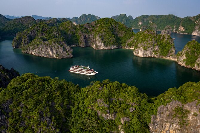 5-Day North Vietnam: Hanoi -Halong Bay -Ninh Binh-Sapa from Hanoi - What Included Meals and Lodging Add to the Value