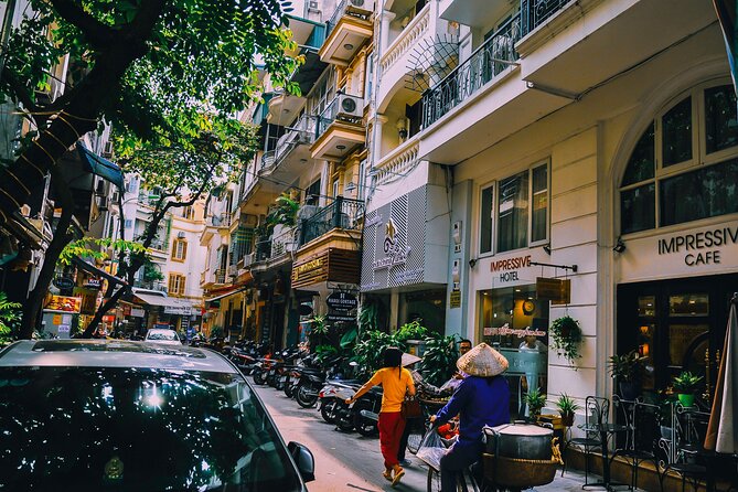 5 Days 4 Nights Hanoi - Halong Bay - Peaceful Halong Bay Cruise, one of 7 world Wonders - Halong Bay day: the 8am departure and the cruise shift