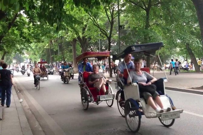 5 Days 4 Nights Hanoi - Halong Bay - Peaceful Halong Bay Cruise, one of 7 world Wonders - Kayaking and swimming in the bay: fun, but plan for motion
