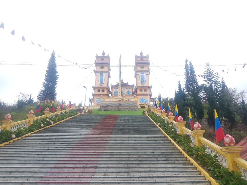 7-hour Datanla waterfall, Clay Tunnel and Holy See temple - FAQ