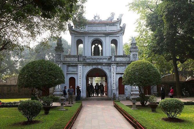 8-Day Discover Northern Vietnam Highlight: Hanoi - Ninh Binh - Sapa - Halong Bay - A Fast Loop Through Hanoi, Ninh Binh, Sapa, and Halong Bay