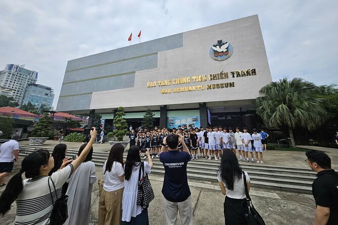 8 days 360° Vietnam Adventure from Hanoi - Ba Na Hills and the Golden Bridge: what the cable car day is really like