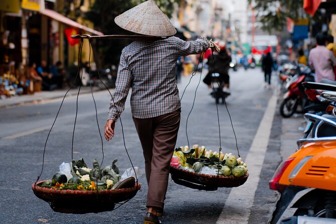 8-Days Glimpse of Vietnam - Ho Chi Minh, Hoi An and Halong Bay - Day 6 Hanoi to Halong Bay: Rice Paddies En Route and a Cruise Lunch on Arrival