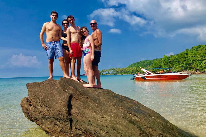A private tour with Cable car & Boat trip to An Thoi islands - Bom Island Snorkeling: Coral Life in Shallow Water (When the Sea Cooperates)