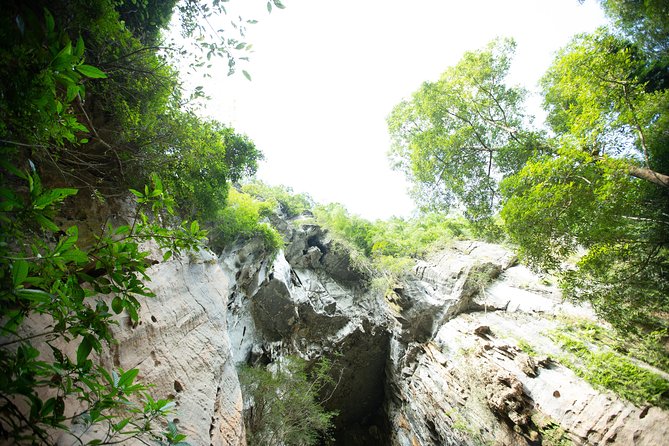 Abandoned Valley - Dark Cave exit, E Cave, Golden Cave- 2D1N - Day 1 walking into the Abandoned Valley area, then to Cave E