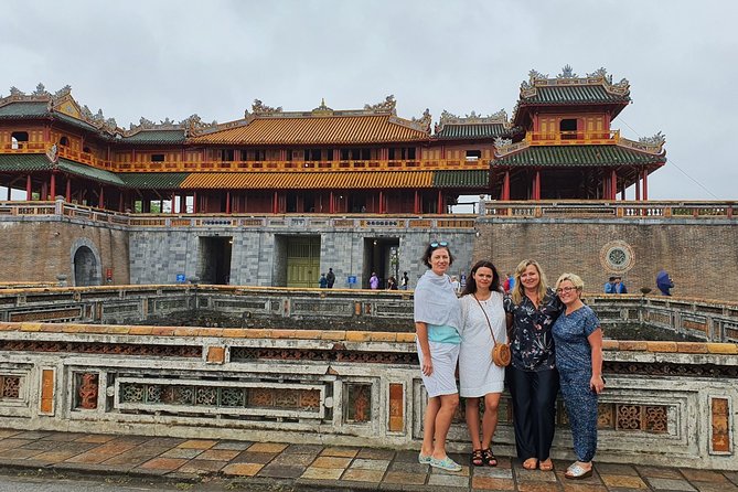 All must-see places Hue City, Hai Van Pass from Hoi An Group Tour - Thien Mu Pagoda: the spiritual pause with a famous tower