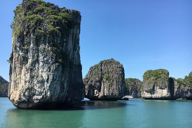 Amazing day - Boat trip discover real Ha Long Bay and Lan Ha Bay - Group size, English guide, and what that means for your comfort