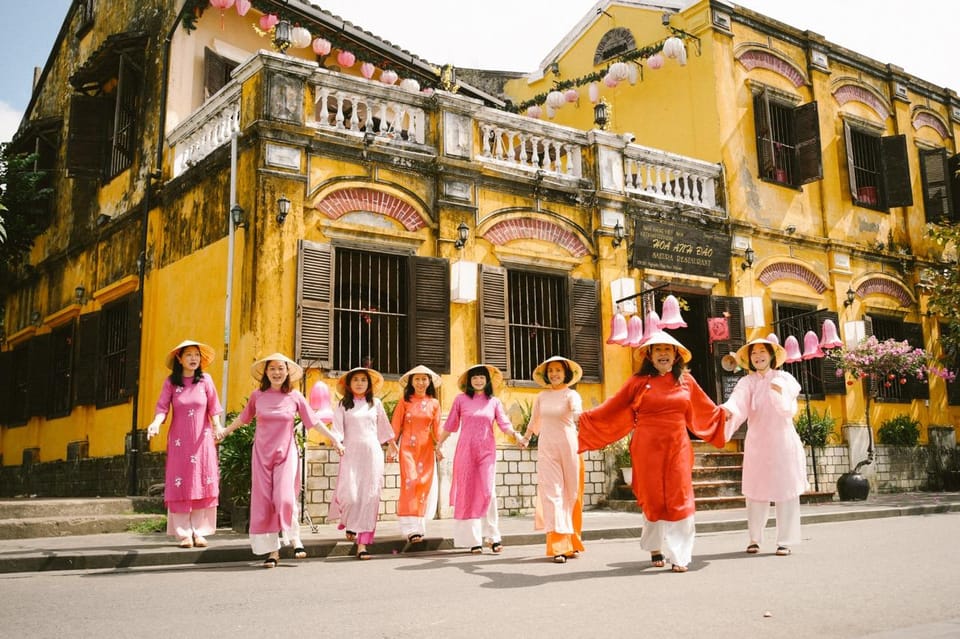 Ao Dai Photography: Traditional Attire Capture in Hoi An - The Hoi An old town route: what each moment is for