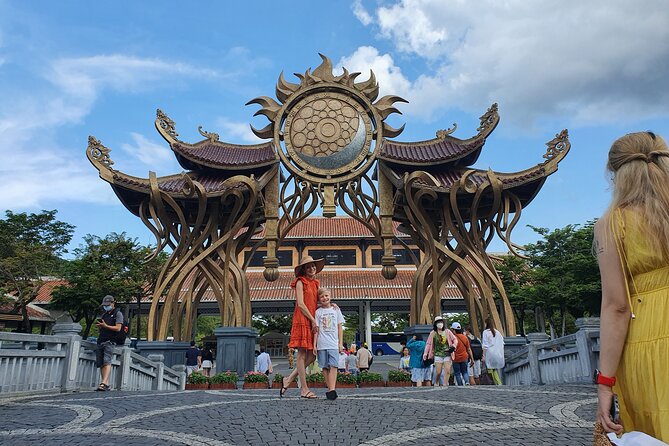 Ba Na Hills and Golden Bridge Private Tour - The return cable car ride: use it as your second viewing window