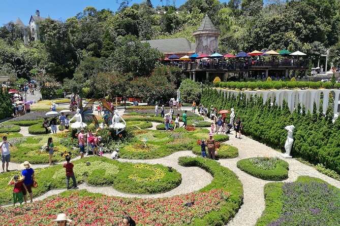 Ba Na Hills - Golden Hand Bridge Full Day Tour - Golden Hand Bridge: the photo magnet, and how to handle it