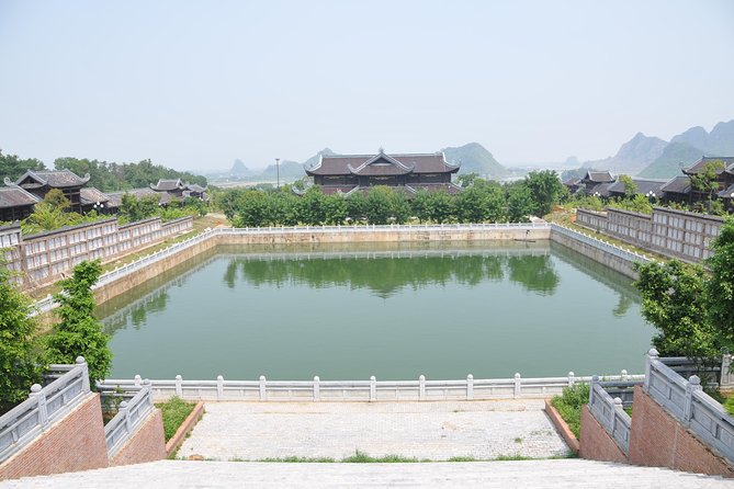 Bai Dinh Pagoda, Trang An boat and Mua Cave Limousine from Hanoi - How the Hanoi-to-Ninh Binh schedule actually flows