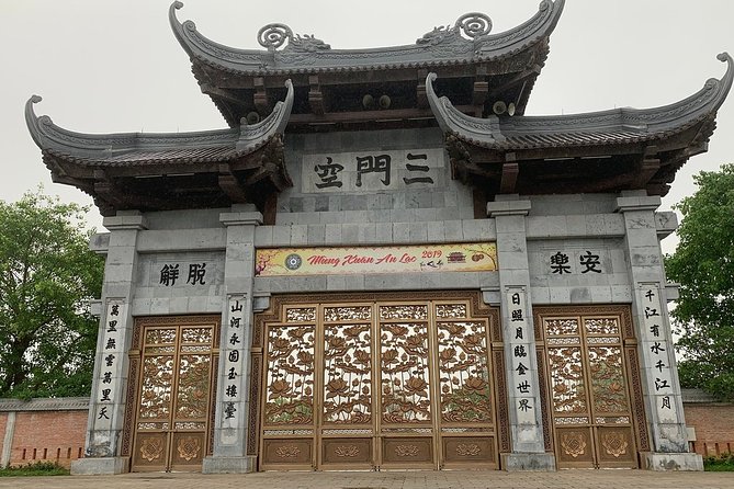 Bai Dinh, Trang An and Mua Cave Day Trip from Hanoi - Lunch in Ninh Binh: the buffet break that keeps the pace realistic
