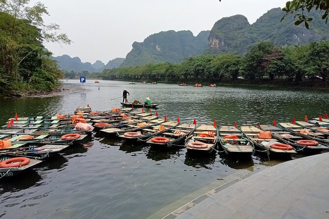 Bai Dinh, Trang An and Mua Cave Day Trip from Hanoi - Getting around by coach all day: comfort, group size, and solo traveler tips
