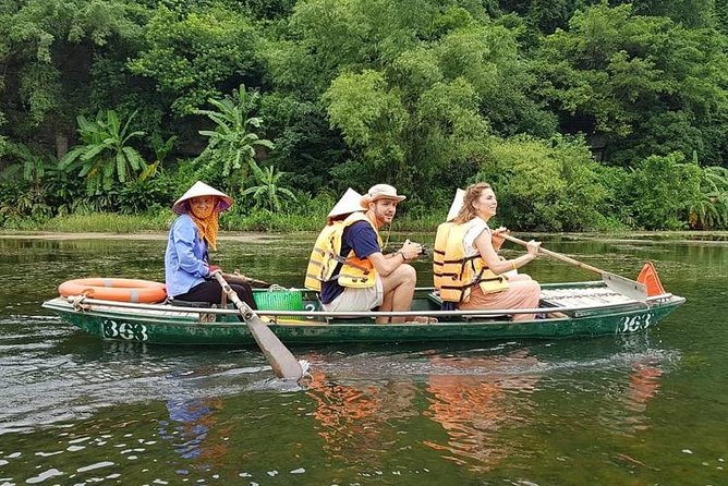 Bai Dinh - Trang An - Full day trip (private tour) - Guide and Driver Service: The small details you feel