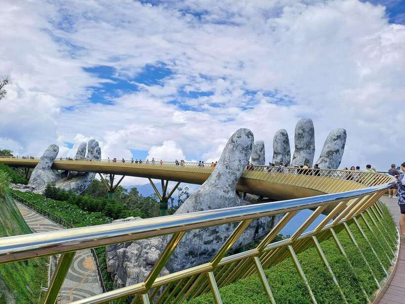 Bana Hills & Golden Hand Bridge Tour from Hoi An/ Da Nang - Golden Hand Bridge: more than a picture stop